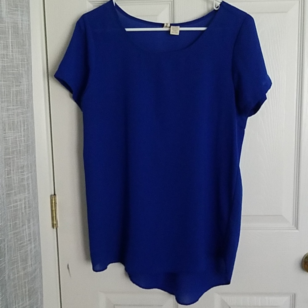Royal Blue Boutique Style Top. Like New.